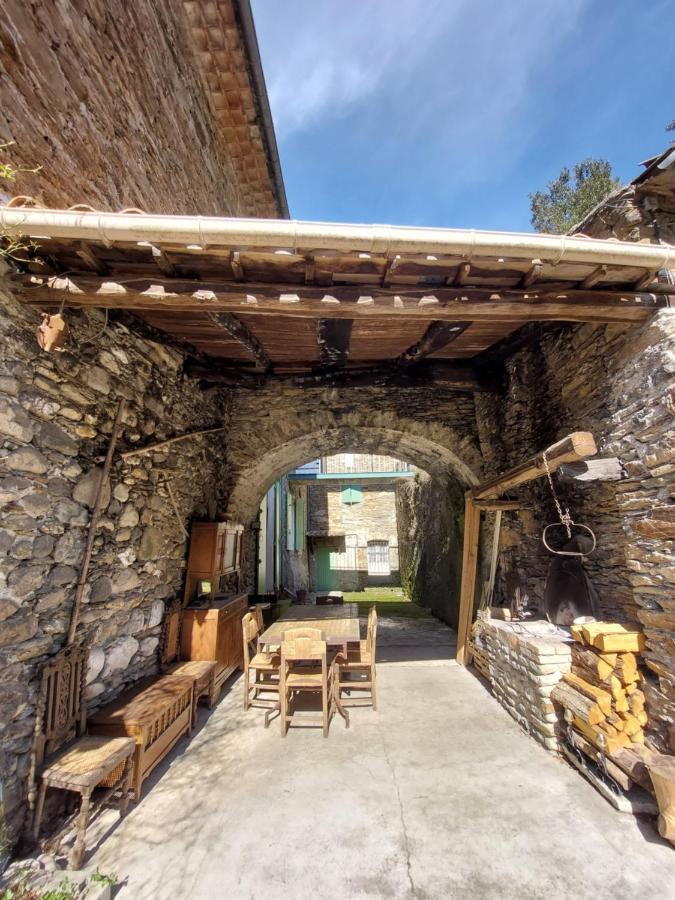 Chambres D'Hotes Dans Mas Avec Jardin En Bord De Riviere Saumane エクステリア 写真
